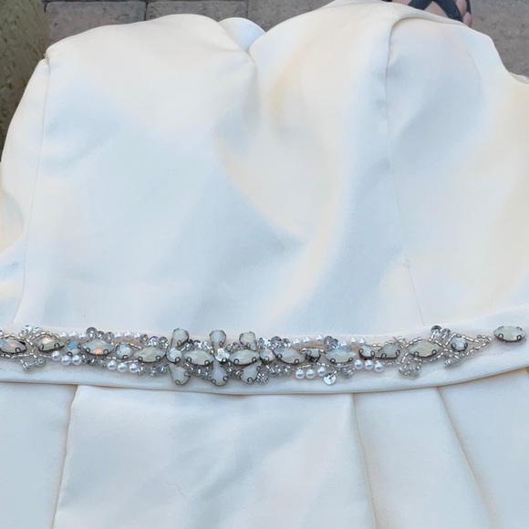 Pale vanilla formal dress, never worn only tried on. Canceled plans - Picture 4 of 7